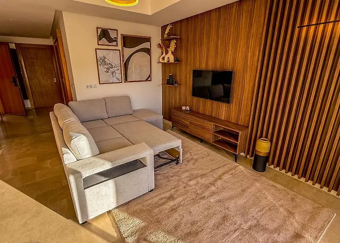 Luxueux Wave Swing Stay