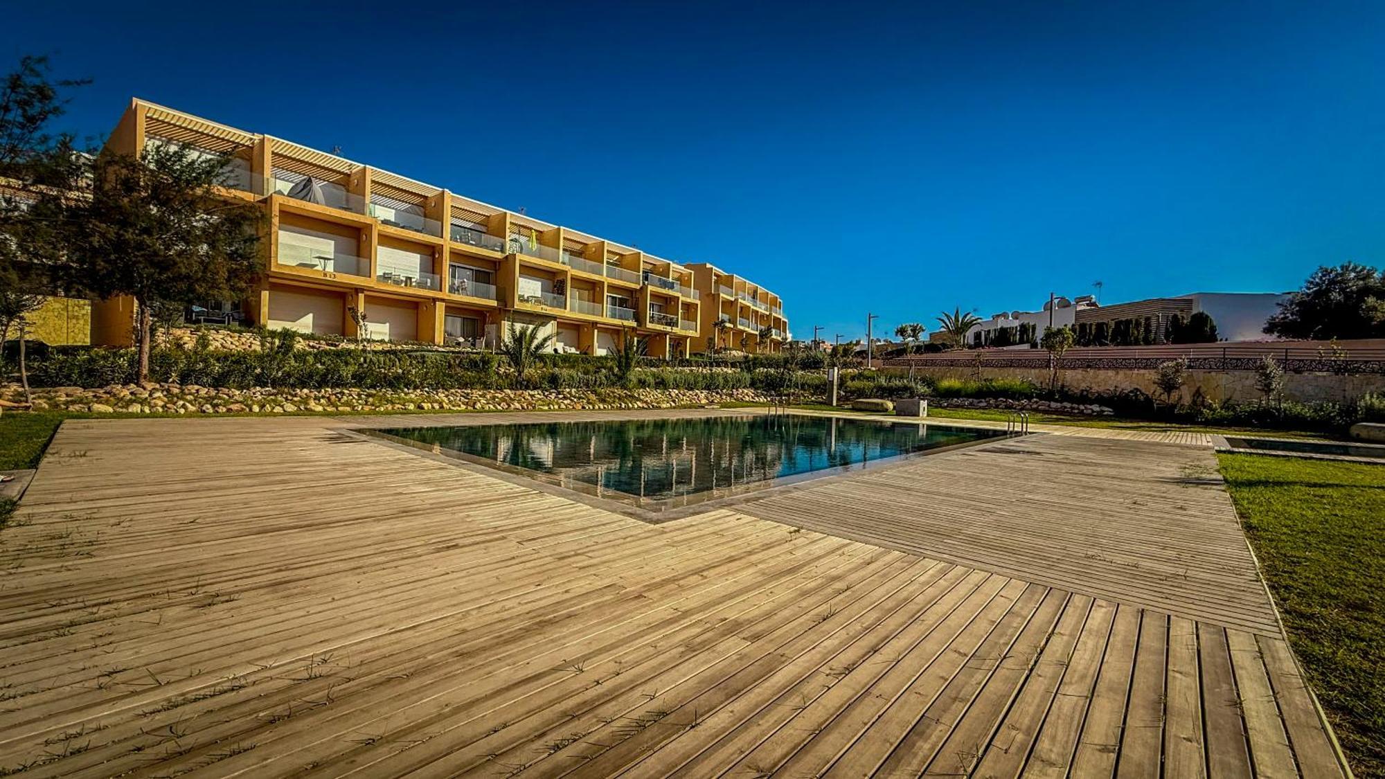 Luxueux Wave Swing Apartment